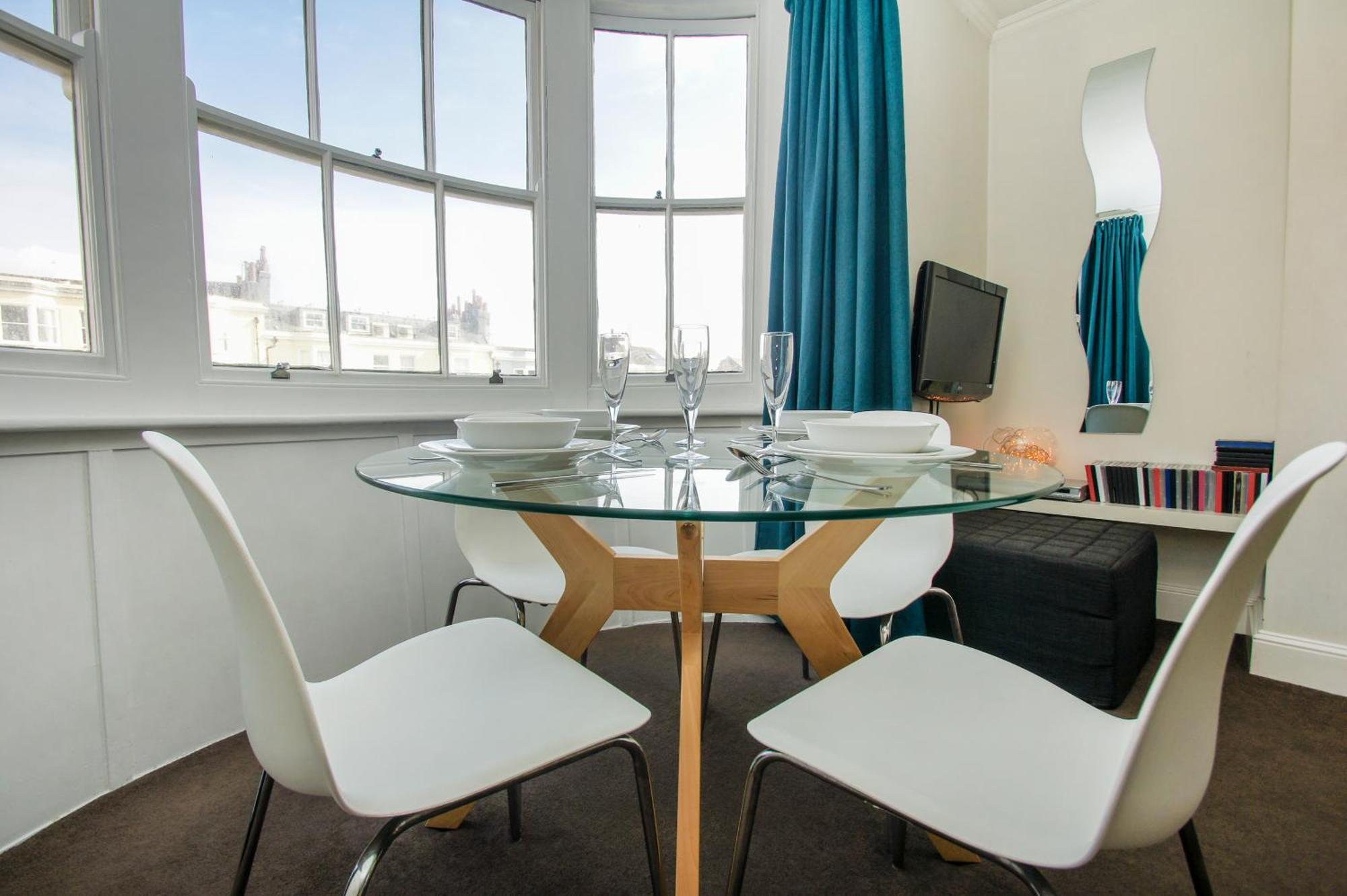 New Steine Apartment - Sea View - By Brighton Holiday Lets Luaran gambar